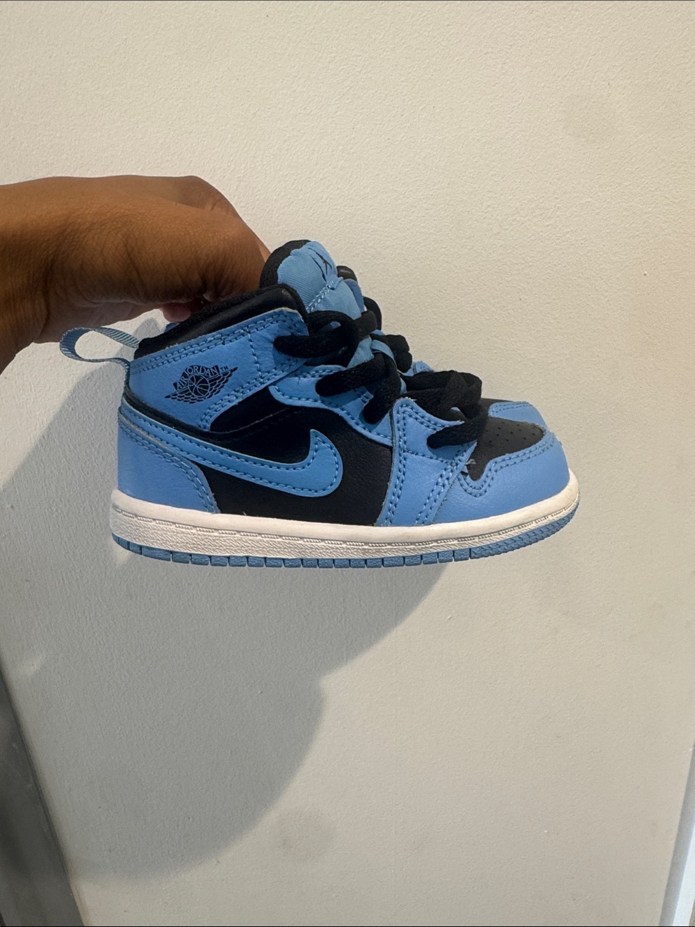 Nike Toddler High-Top Sneakers in Light Blue and Black